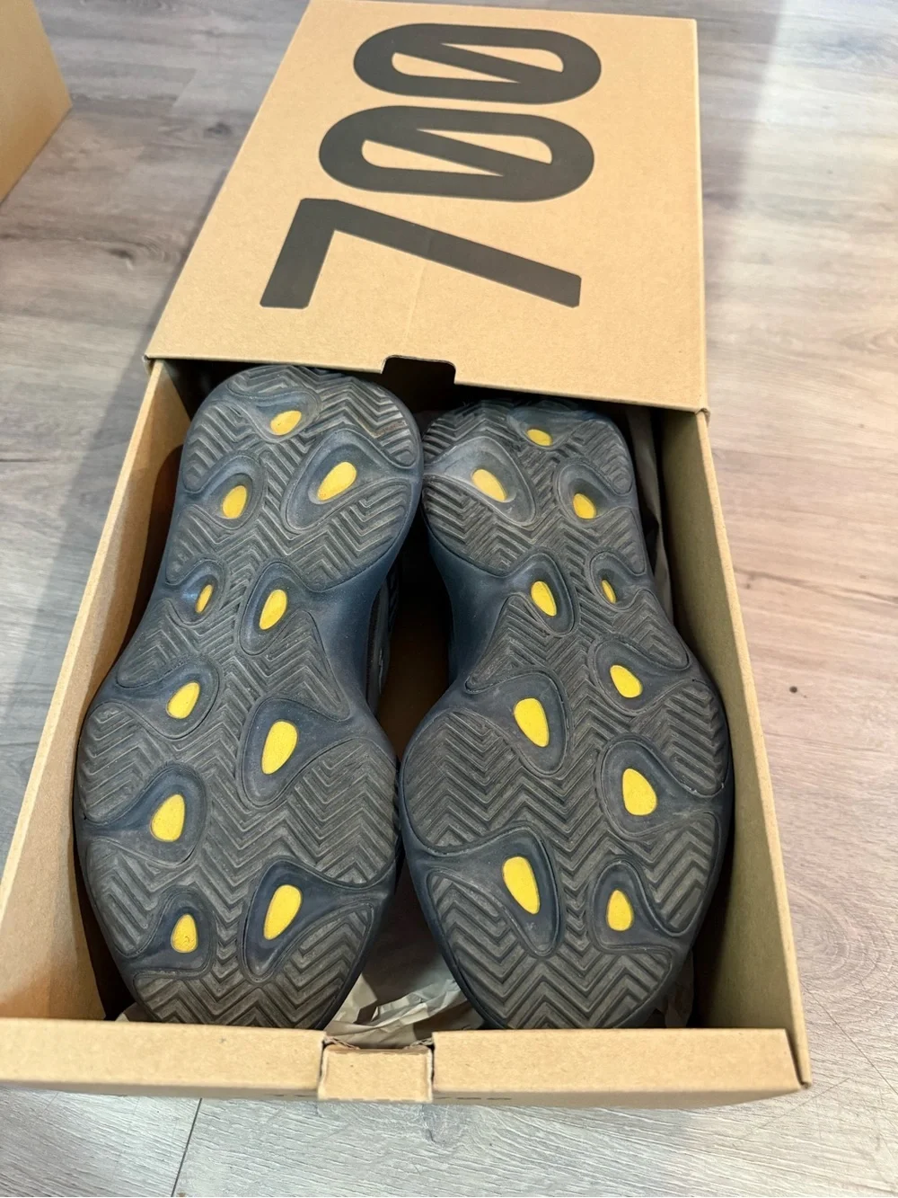 2021 Yeezy 700 V3 ‘Dark Glow’